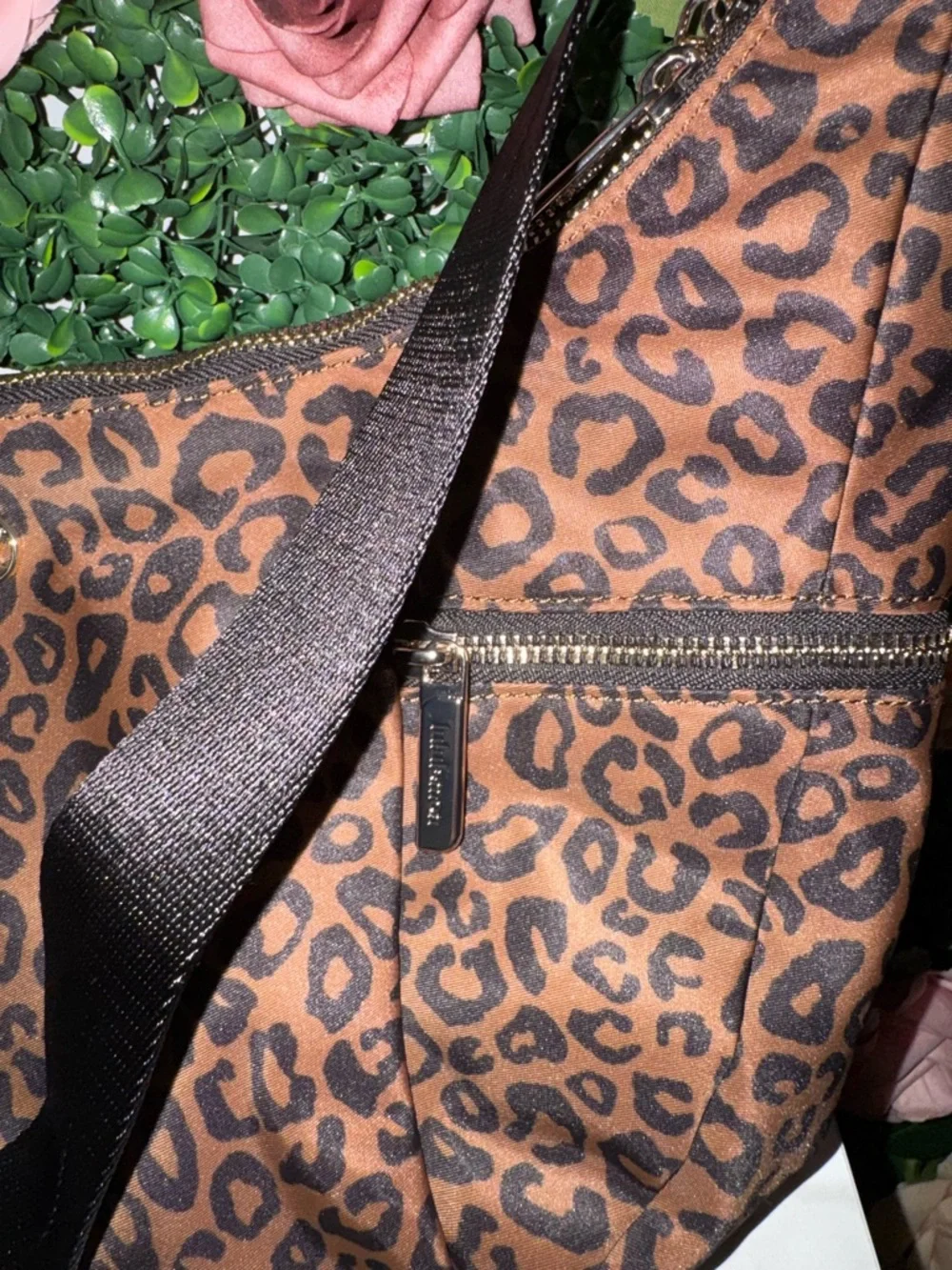 Lululemon Slouchy Sling Bag Leopard Print Gold Hardware NWT - Picture 6 of 10